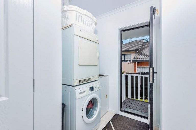 Photo of property in 11 Carnelian Court, Westgate, Auckland, 0614