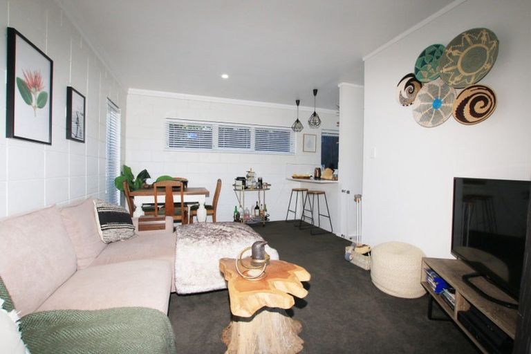 Photo of property in 78 Hillcrest Avenue, Hillcrest, Auckland, 0627