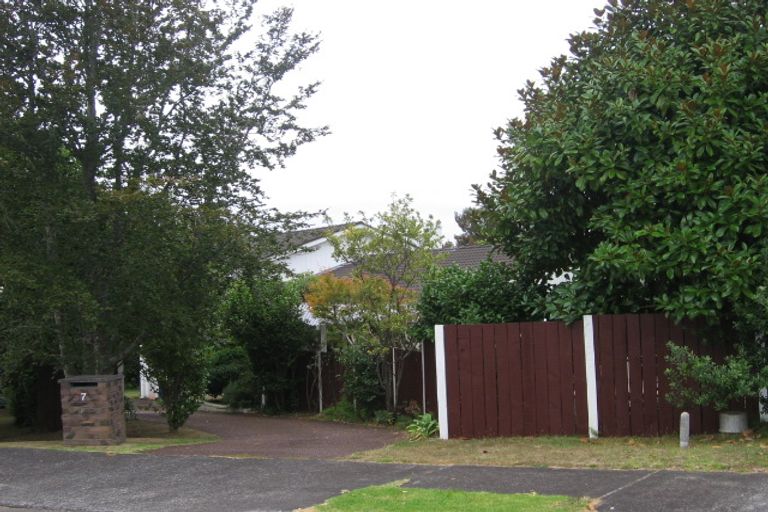 Photo of property in 7 Jessmae Place, Hillcrest, Auckland, 0627