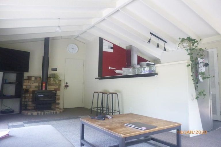 Photo of property in 43 Birdwood Road, Swanson, Auckland, 0612