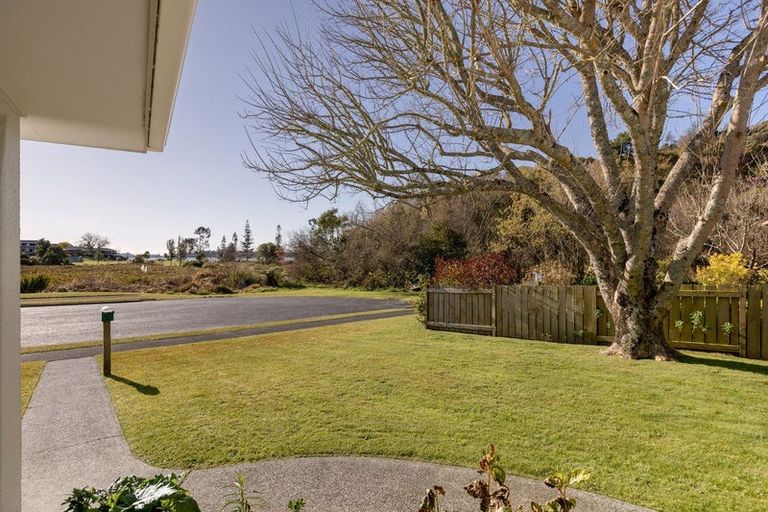 Photo of property in 84 Esmeralda Street, Welcome Bay, Tauranga, 3112