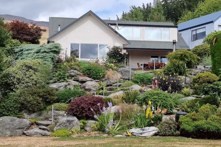 Photo of property in 53 Sargood Drive, Wanaka, 9305