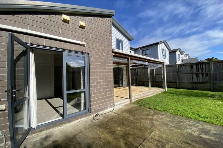 Photo of property in 37 Ipukarea Street, Weymouth, Auckland, 2103
