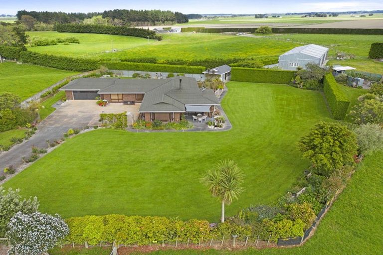 Photo of property in 2923 State Highway 1, Sanson, Palmerston North, 4479