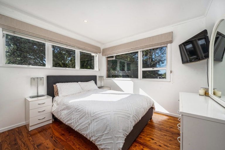 Photo of property in 2/77 Alexander Street, Cockle Bay, Auckland, 2014