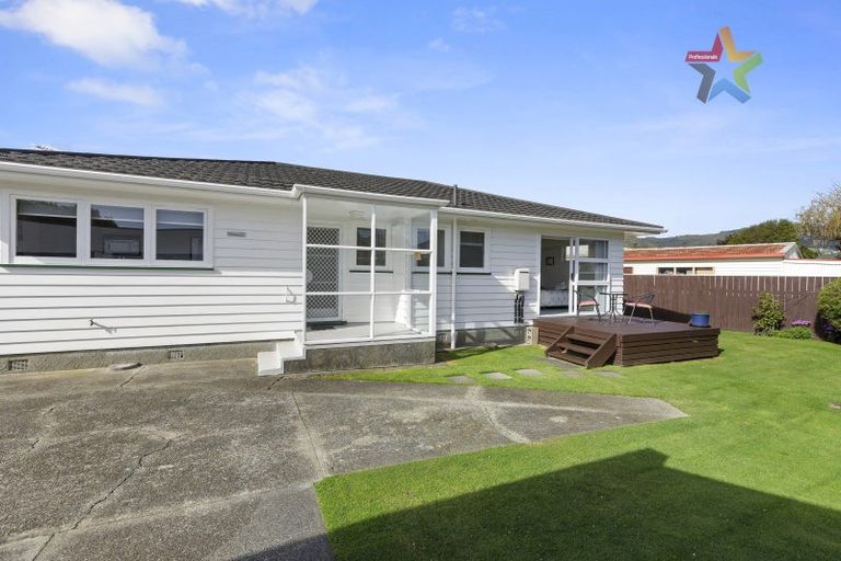 Photo of property in 33 Rosebank Avenue, Avalon, Lower Hutt, 5011