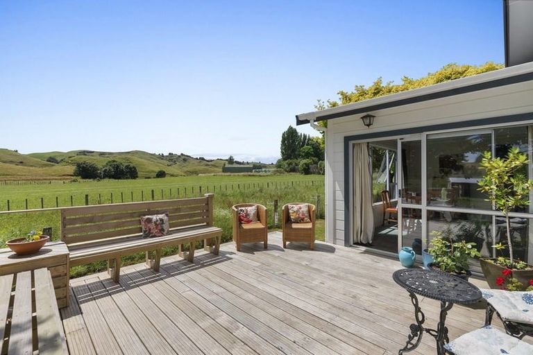 Photo of property in 1083 Tarata Road, Kaimata, Inglewood, 4387