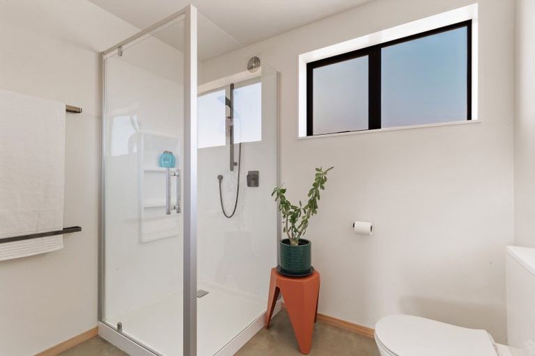 Photo of property in 5 Lakefield Close, Kingston, Athol, 9793