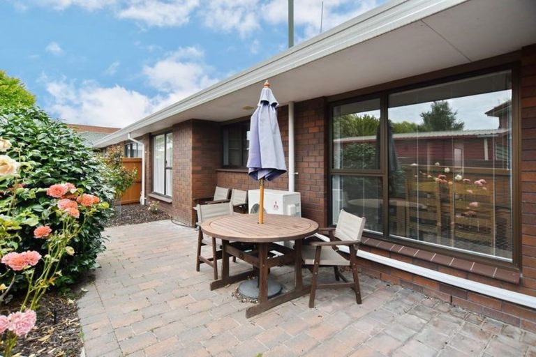 Photo of property in 1/30 Westgrove Avenue, Avonhead, Christchurch, 8042