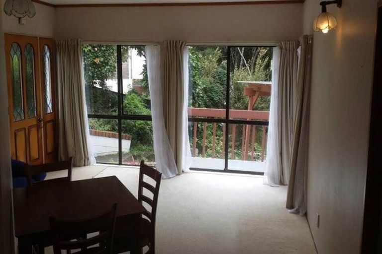 Photo of property in 166 Chelsea View Drive, Chatswood, Auckland, 0626