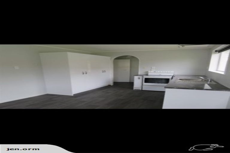 Photo of property in 1 Oawai Place, Marfell, New Plymouth, 4310