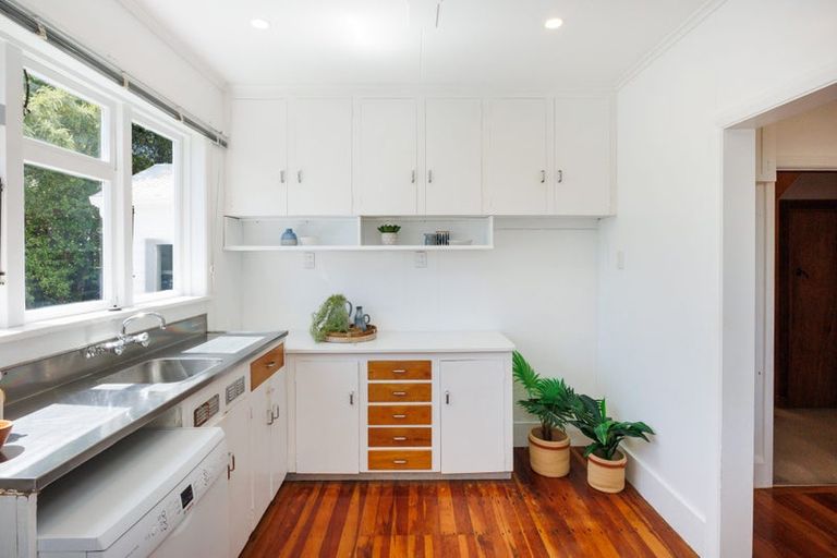 Photo of property in 39 Monrad Street, Highbury, Palmerston North, 4412