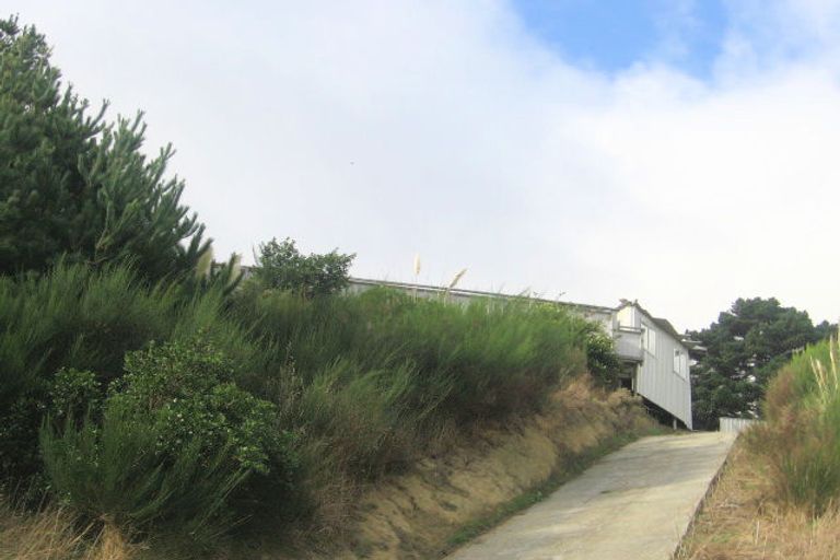 Photo of property in 30 Thompson Grove, Ranui, Porirua, 5024