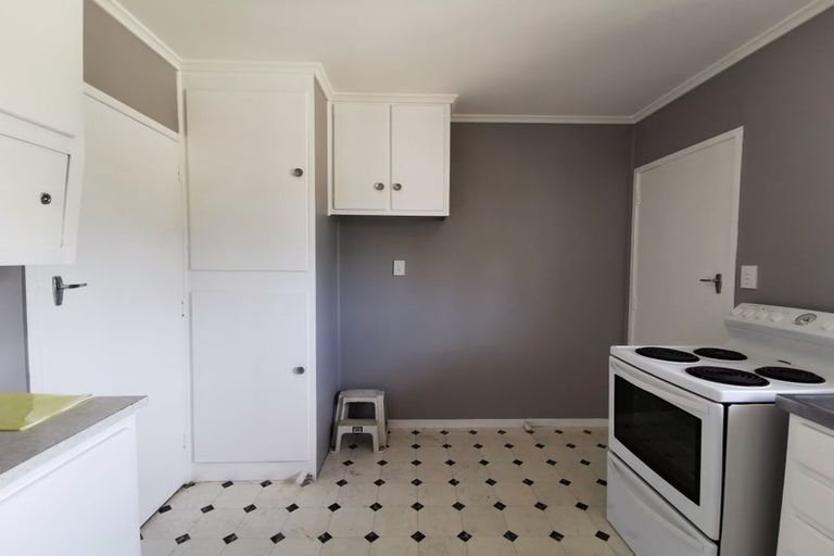 Photo of property in 2/34 Chartwell Avenue, Glenfield, Auckland, 0629