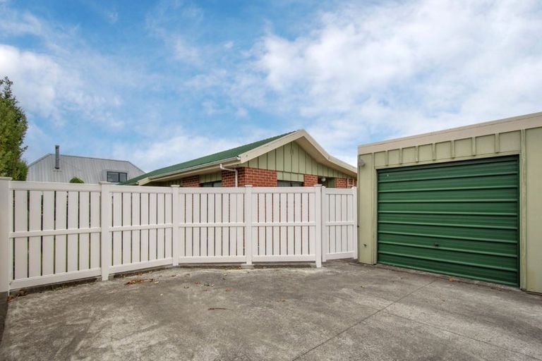Photo of property in 2/11 Clouston Street, Saint Martins, Christchurch, 8022