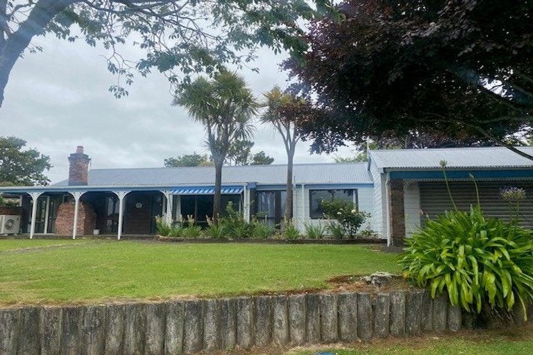 Photo of property in 295 Mangorei Road, Merrilands, New Plymouth, 4312