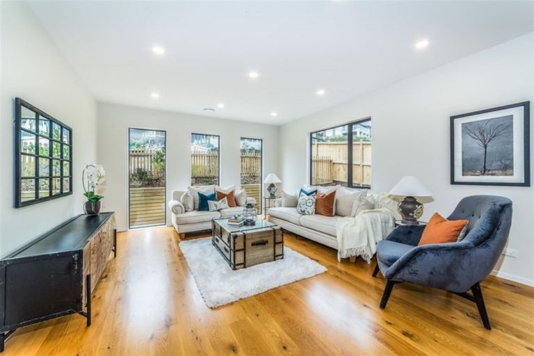 Photo of property in 49 Blacks Road, Greenhithe, Auckland, 0632