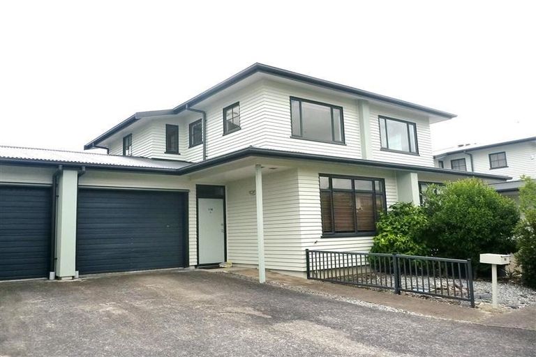 Photo of property in 116/2 Armoy Drive, East Tamaki, Auckland, 2016