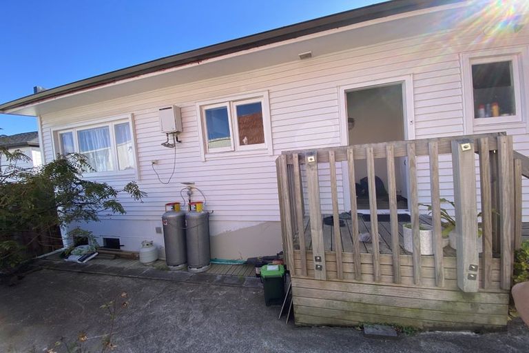 Photo of property in 86d Kelman Road, Kelston, Auckland, 0602