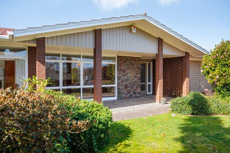 Photo of property in 10 Delamare Road, St Andrews, Hamilton, 3200