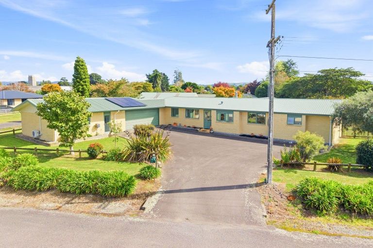 Photo of property in 90 Tyndall Street, Pahiatua, 4910