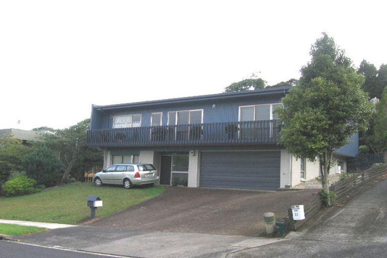 Photo of property in 13 Mappin Place, Chatswood, Auckland, 0626