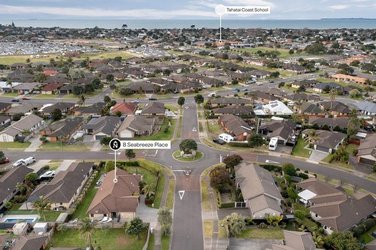 Photo of property in 8 Seabreeze Place, Papamoa Beach, Papamoa, 3118