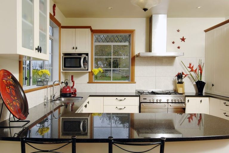 Photo of property in 1960 East Coast Road, Stillwater, Silverdale, 0993