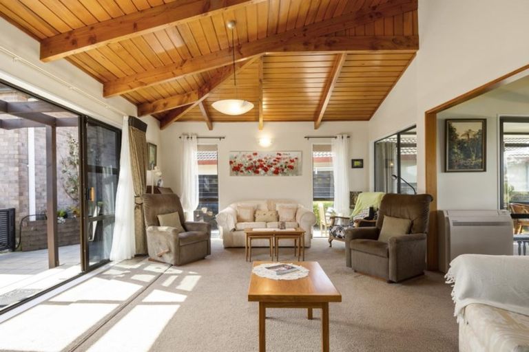 Photo of property in 54 Links View Drive, Omokoroa, 3114