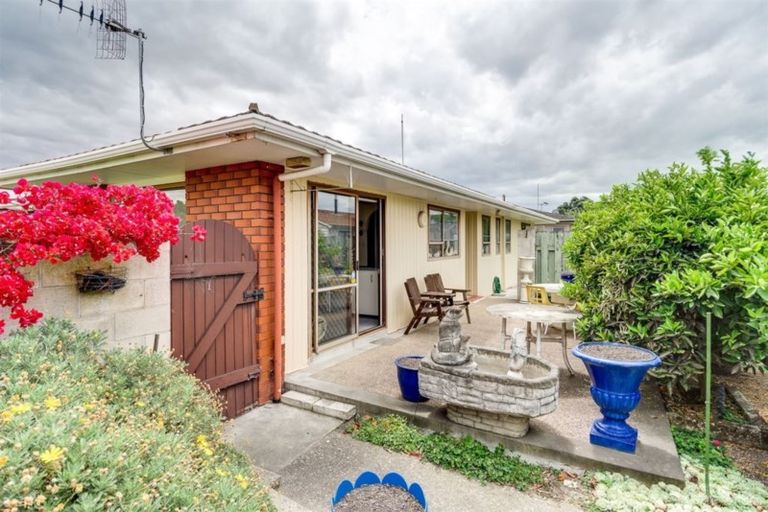 Photo of property in 174 Tait Drive, Greenmeadows, Napier, 4112