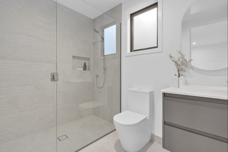 Photo of property in 10 Kamana Rise, Wanaka, 9382