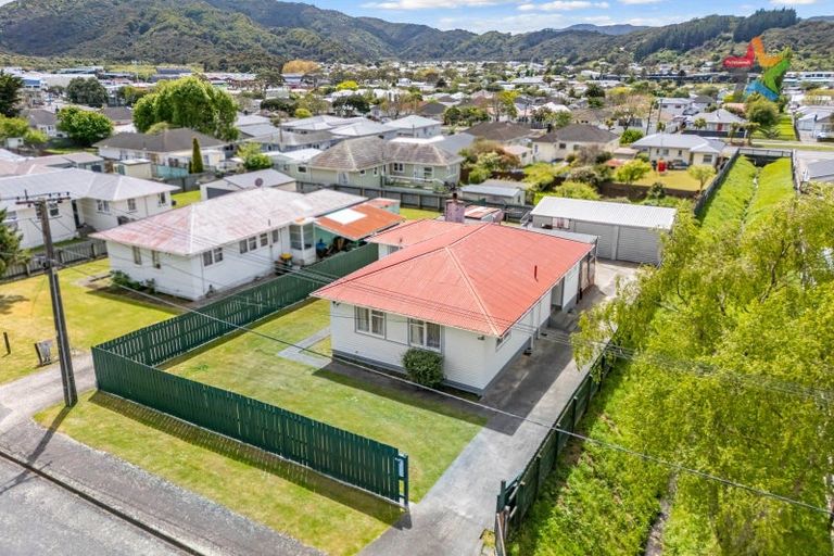 Photo of property in 24 Karaka Street, Wainuiomata, Lower Hutt, 5014