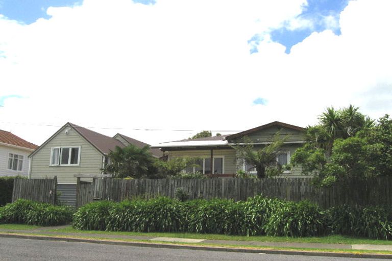 Photo of property in 9 Palmerston Road, Birkenhead, Auckland, 0626