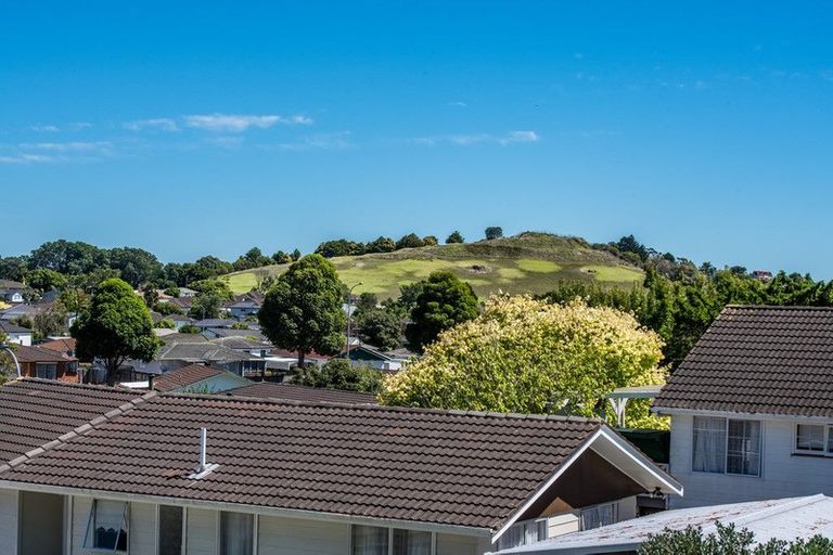 Photo of property in 2/24 Cranberry Place, Bucklands Beach, Auckland, 2012