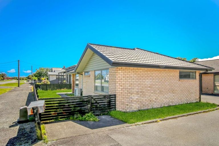 Photo of property in 15 Queen Street, Westport, 7825