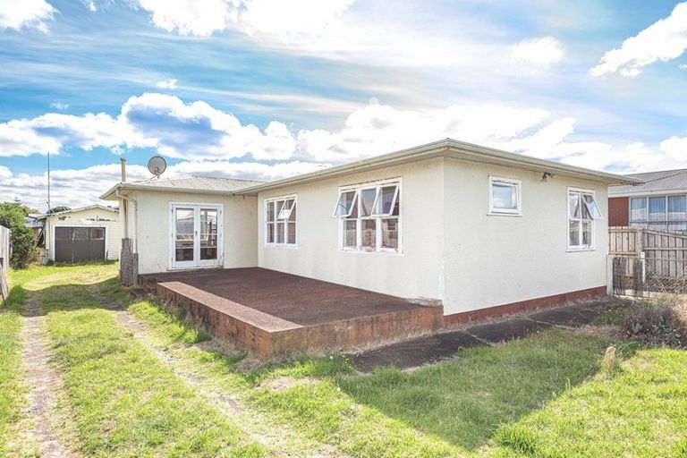 Photo of property in 138 Puriri Street, Castlecliff, Whanganui, 4501