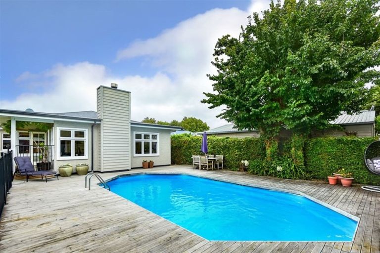 Photo of property in 55 Jeffreys Road, Fendalton, Christchurch, 8052