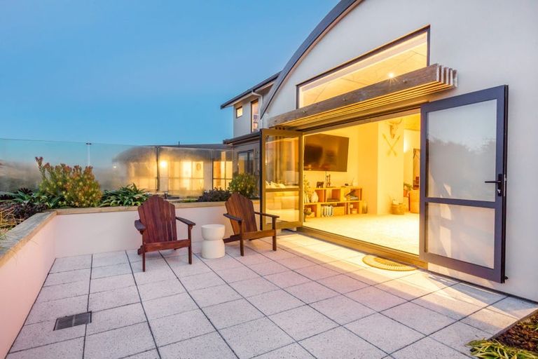 Photo of property in 3 Coroglen Rise, Pukerua Bay, 5026