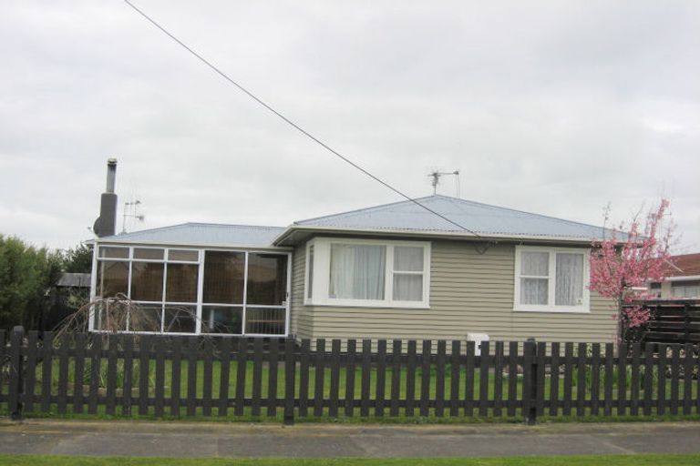 Photo of property in 21 Norfolk Street, Levin, 5510