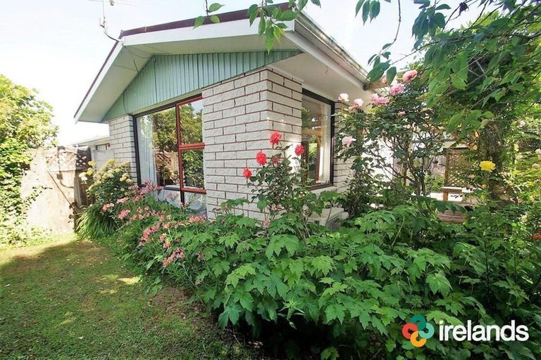 Photo of property in 1/103 Withells Road, Avonhead, Christchurch, 8042
