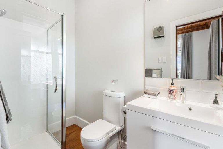 Photo of property in 111 Wharf Road, Clarks Beach, Pukekohe, 2679