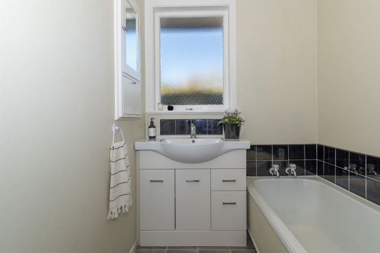 Photo of property in 18 Tirinui Crest Road, Otumoetai, Tauranga, 3110