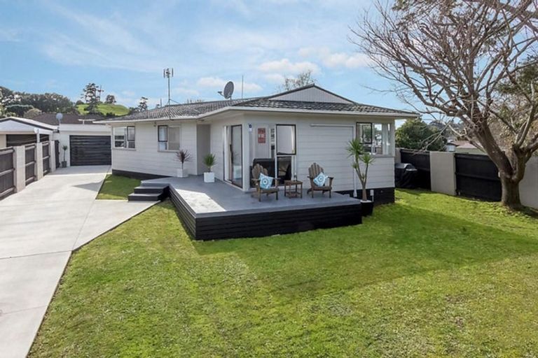 Photo of property in 18 Blanche Way, Half Moon Bay, Auckland, 2012