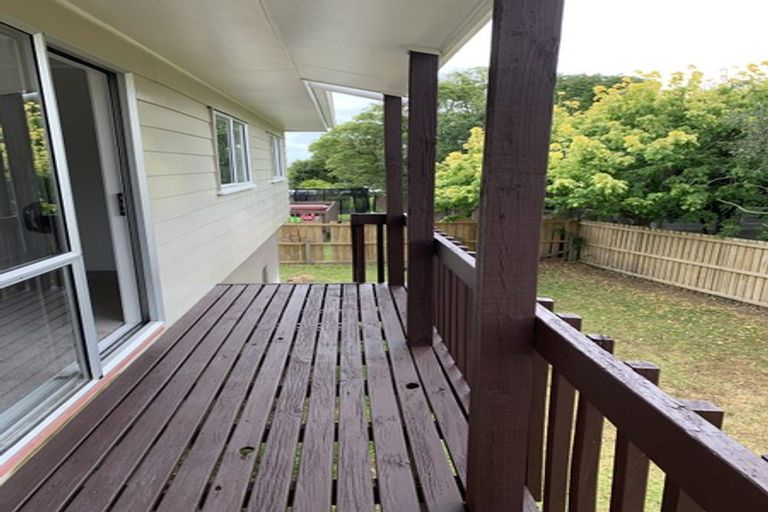 Photo of property in 2/6 Bundena Place, Clendon Park, Auckland, 2103