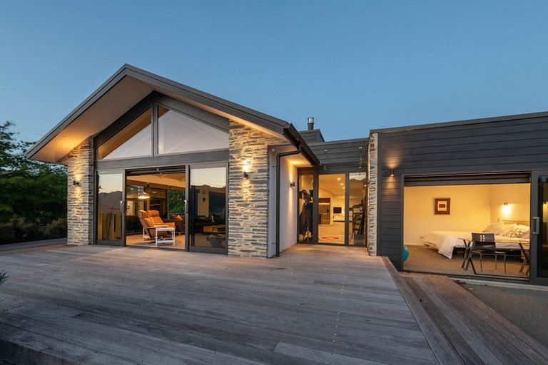 Photo of property in 1 Clearview Street, Wanaka, 9305