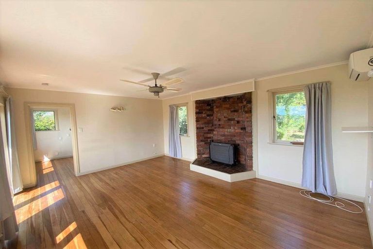 Photo of property in 10 Wairere Road, Torbay, Auckland, 0630