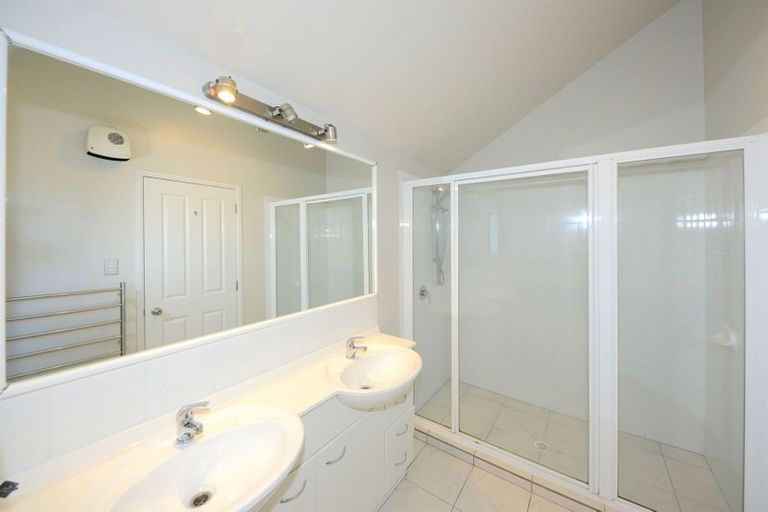 Photo of property in 3 Bottle Lake Drive, Parklands, Christchurch, 8083