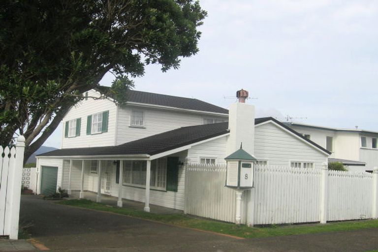 Photo of property in 8 Laurel Grove, Maungaraki, Lower Hutt, 5010