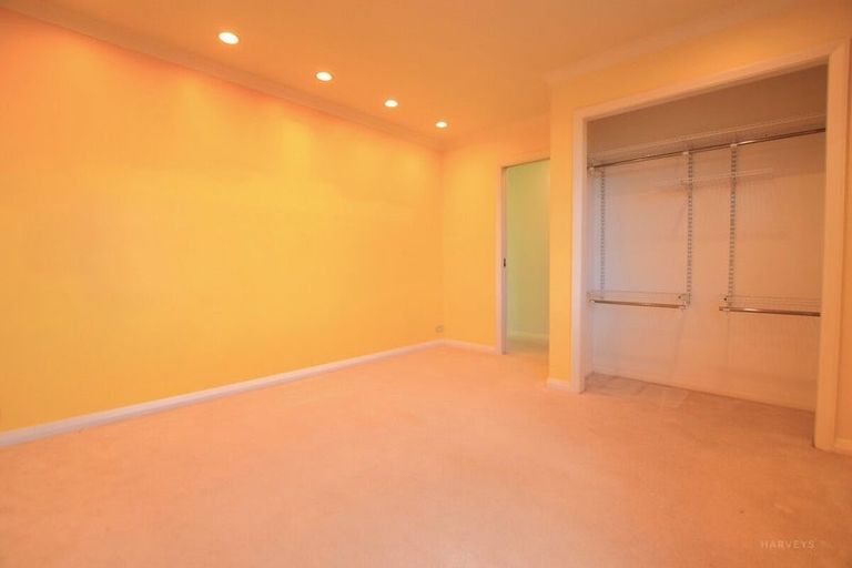 Photo of property in 14 Provence Esplanade, Te Atatu Peninsula, Auckland, 0610