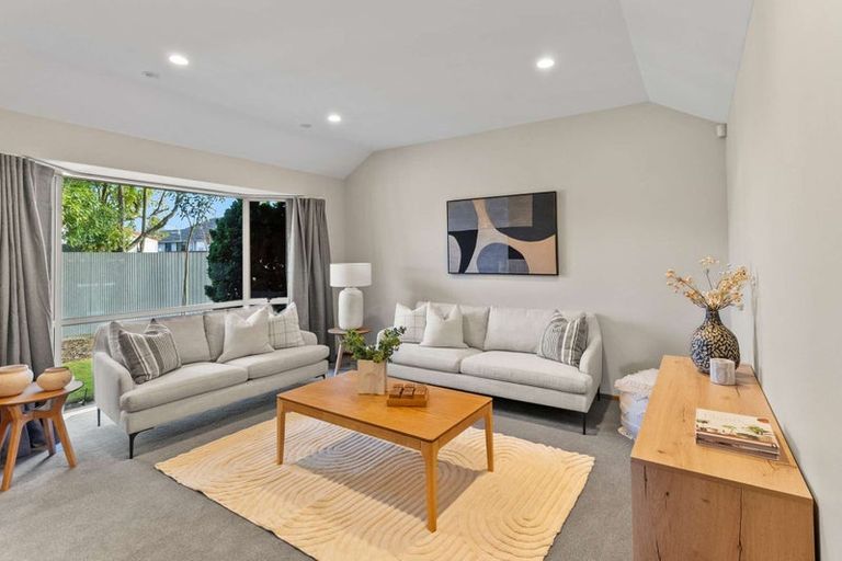 Photo of property in 5 Lowry Avenue, Redwood, Christchurch, 8051